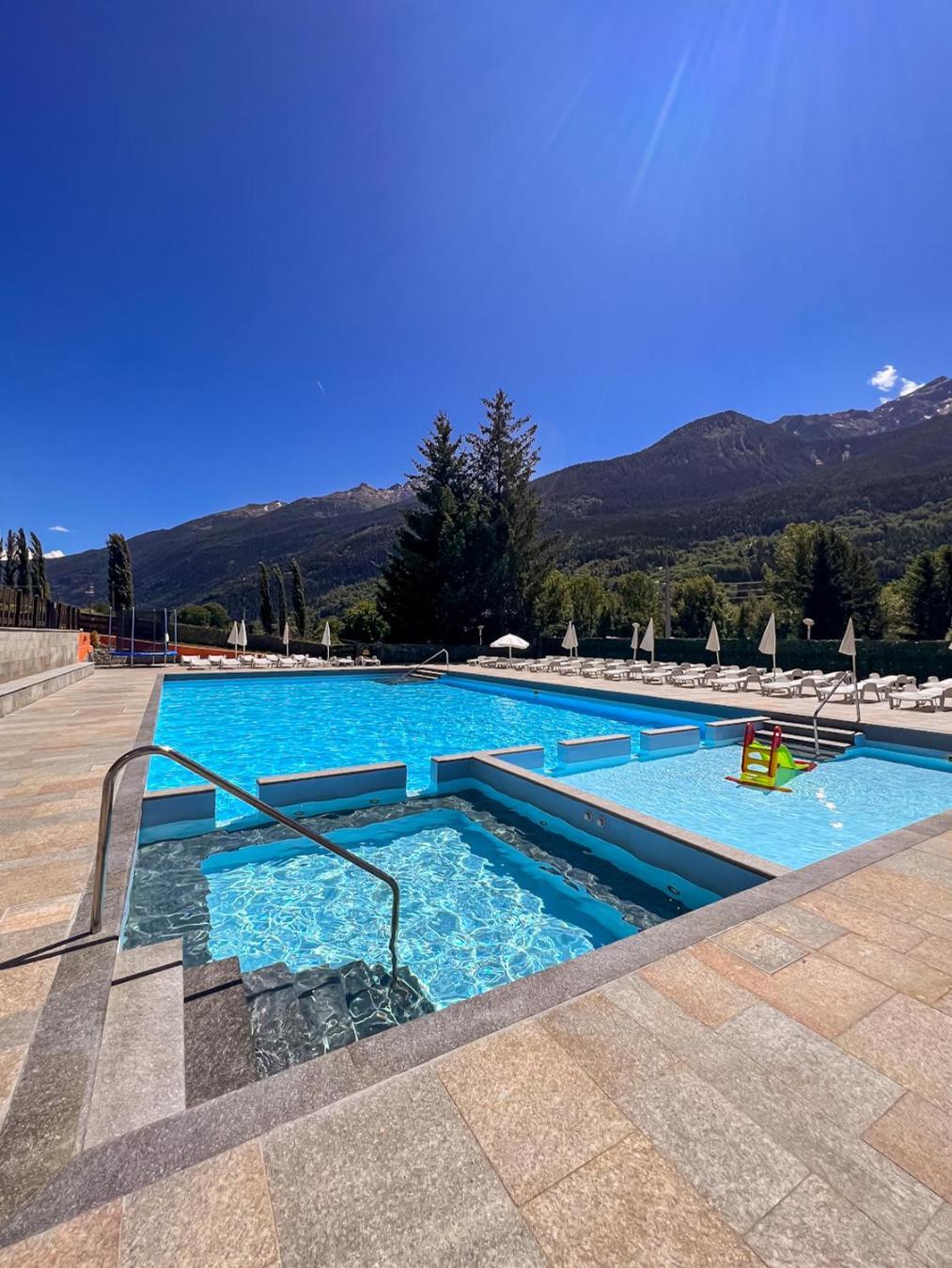 Bijoux Des Alpes - Mont Blanc Village La Salle Eksteriør billede